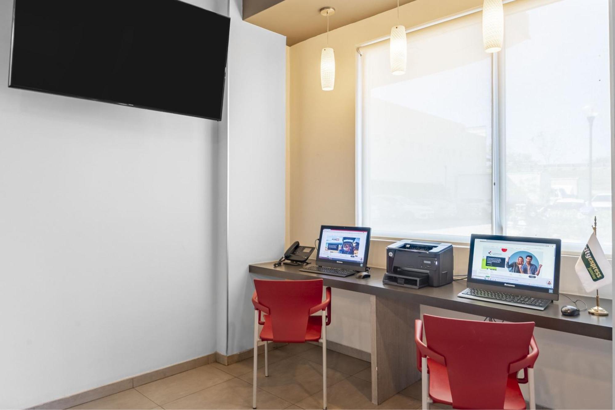 City Express Junior By Marriott Merida Altabrisa Exterior photo