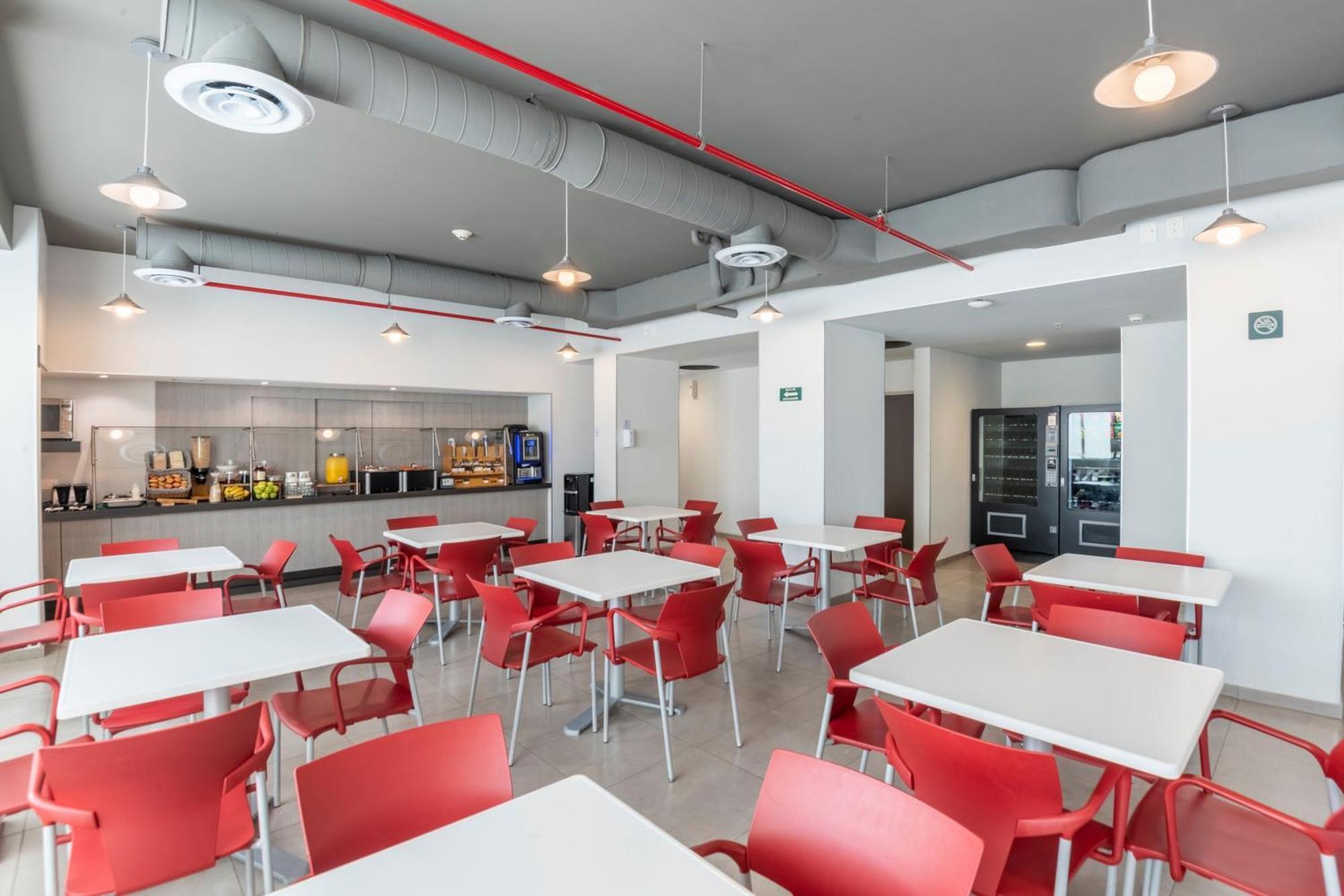 City Express Junior By Marriott Merida Altabrisa Exterior photo